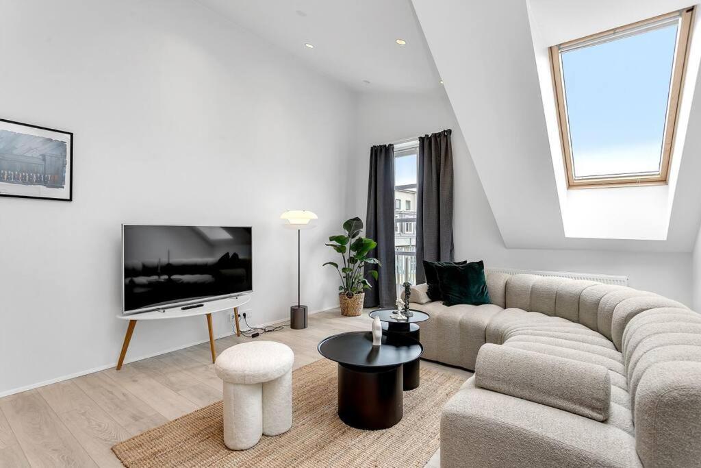 Luxury Penthous - 3 Bedroom - 2 Bath - Freeparking - Downtown Reykjavík Exteriör bild